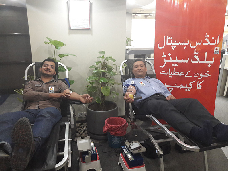 blood-donation-in-support-of-the-indus-hospital-2
